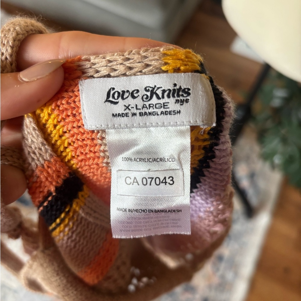 Love Knits - Knit Halter Top - Picture 5 of 7